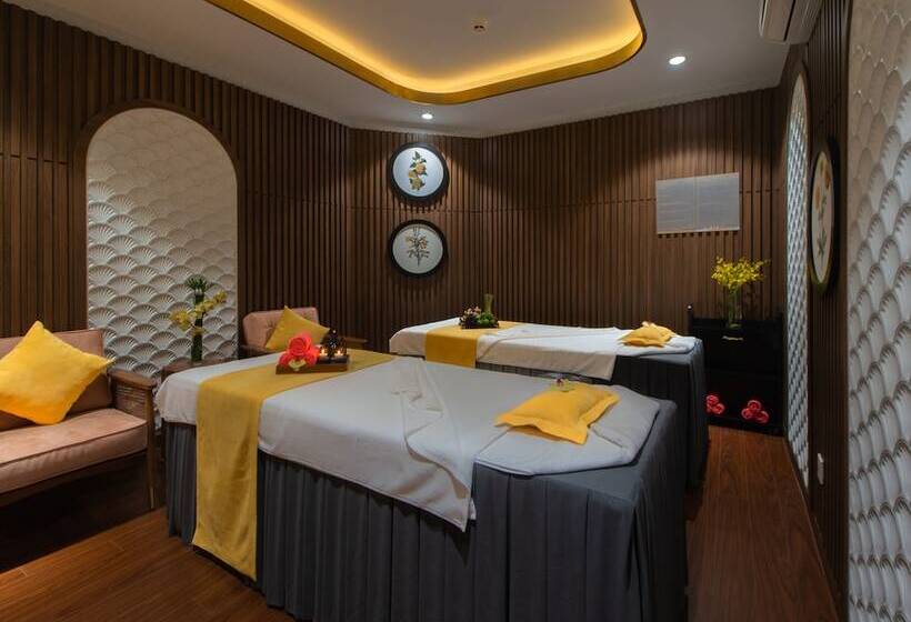 هتل Grand Tourane Nha Trang