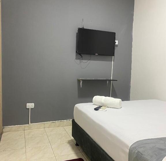 هتل Imperial House