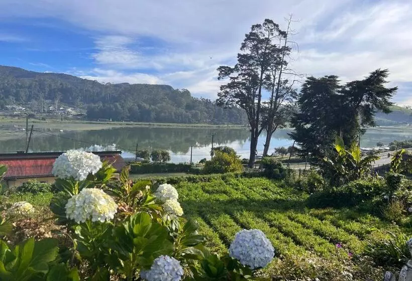 Majatalo Lakeside Garden Bungalow 湖畔花园山居