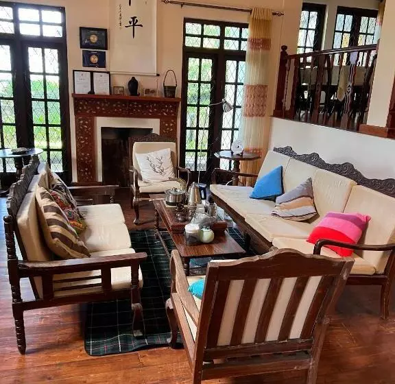 Majatalo Lakeside Garden Bungalow 湖畔花园山居