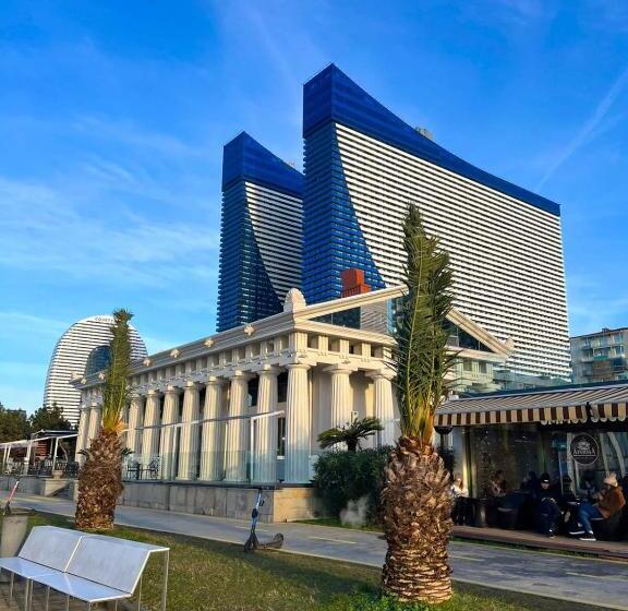 Elegance Sea View Aparthotel In Orbi City Batumi