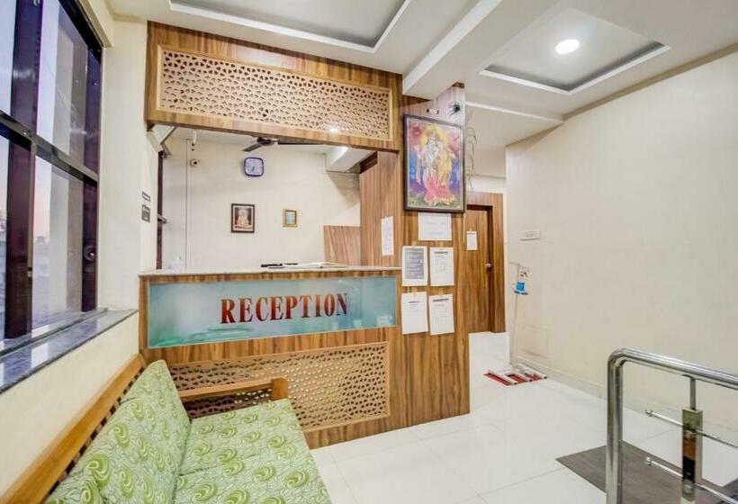 Flagship Hotel Radhika Majestic