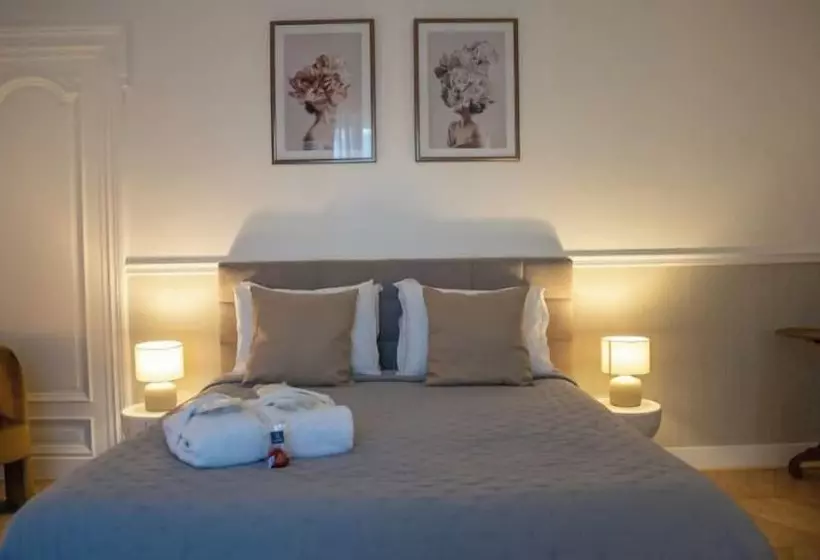 تختخواب و صبحانه De Maître De Vaughan