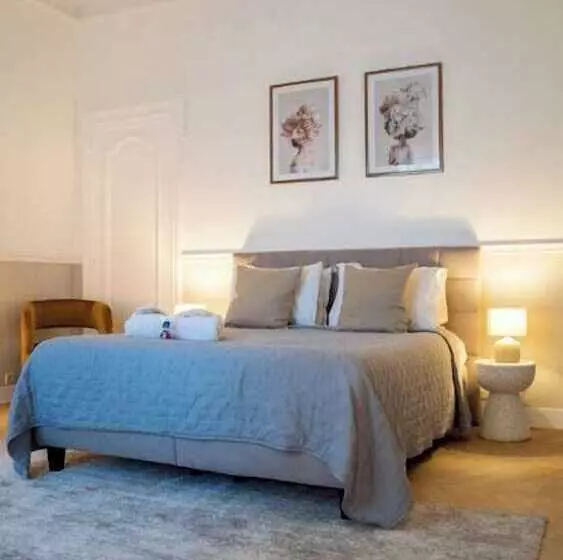 تختخواب و صبحانه De Maître De Vaughan