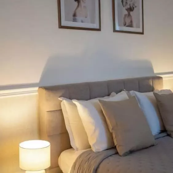 تختخواب و صبحانه De Maître De Vaughan