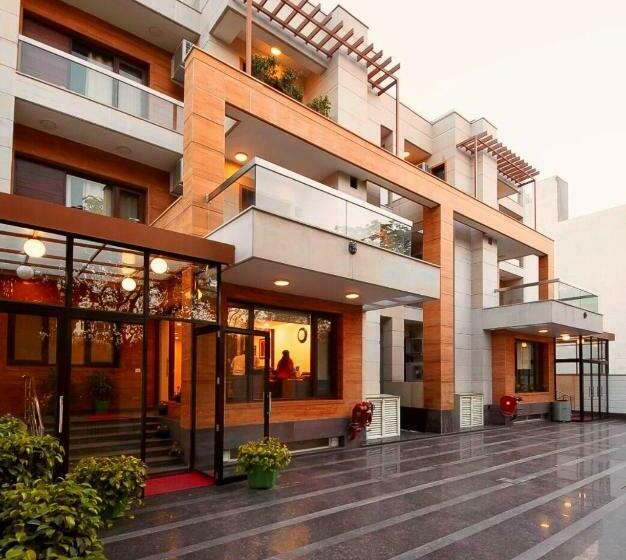 Alpina Hotels & Suites, Gurgaon