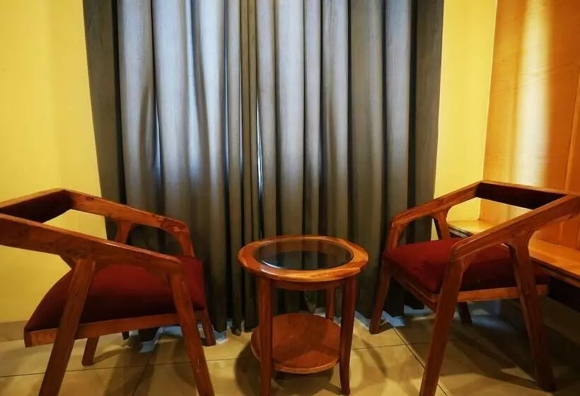 Hotelli Aman Imperial At New Delhi Railway Station