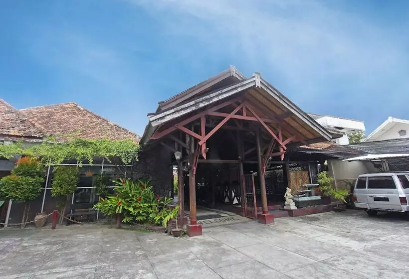 ホテル Oyo 91516 Wisata