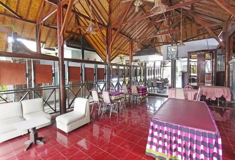 ホテル Oyo 91516 Wisata
