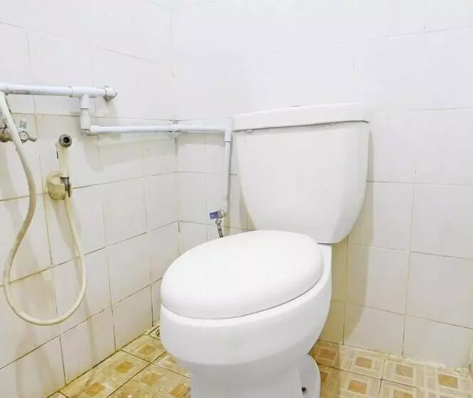 ホテル Oyo 91516 Wisata