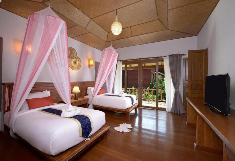 Pingchan Koh Phangan Beachfront Resort