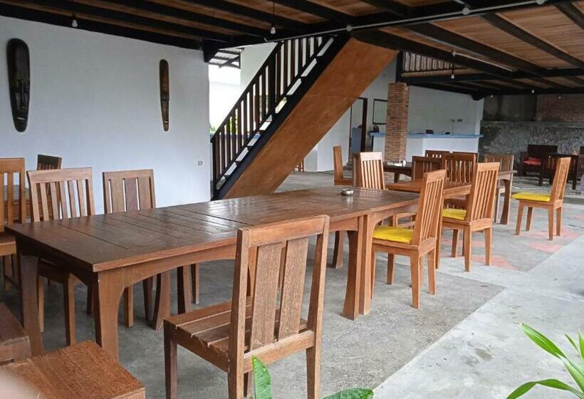 Family House Hotel Kuta