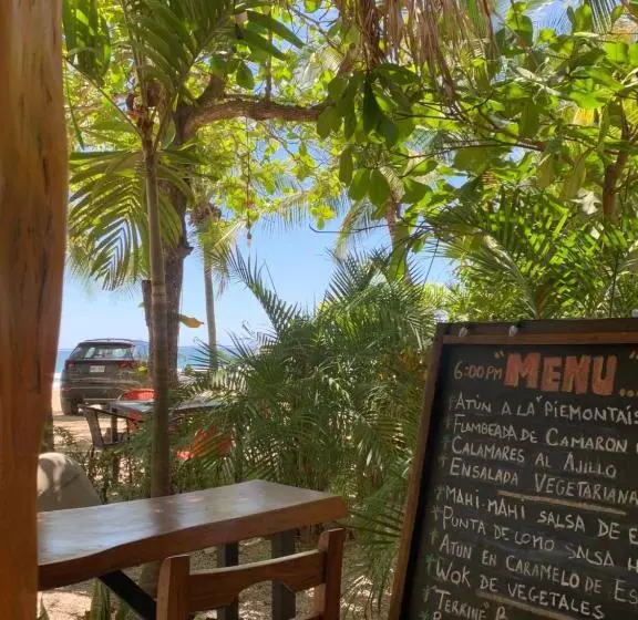 هتل Beach Front Bahia