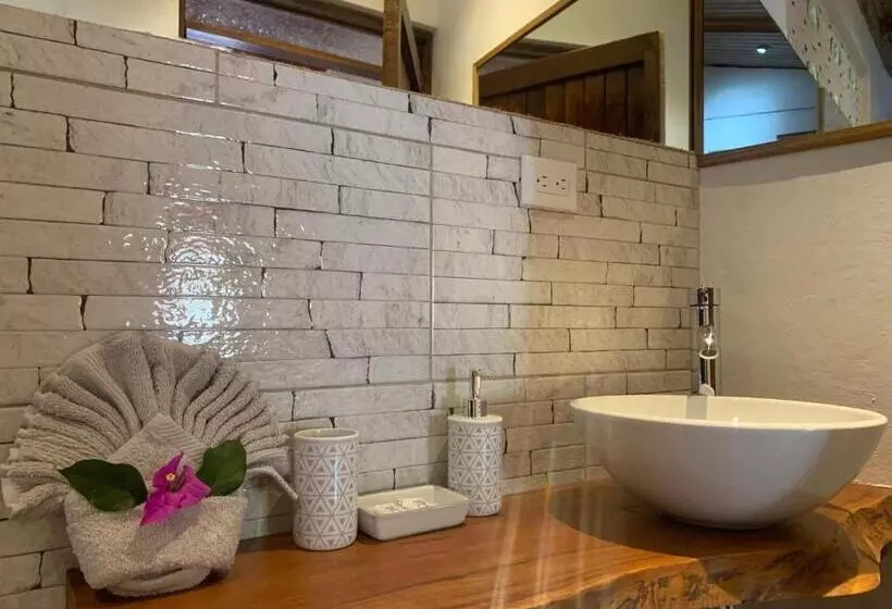 هتل Beach Front Bahia