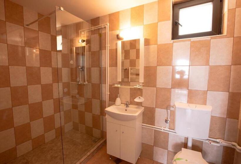 پانسیون Casa Camelia