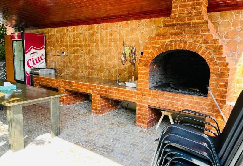 پانسیون Casa Camelia