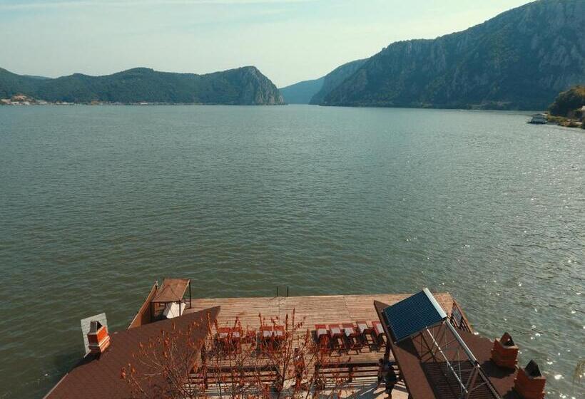 پانسیون Casa Camelia