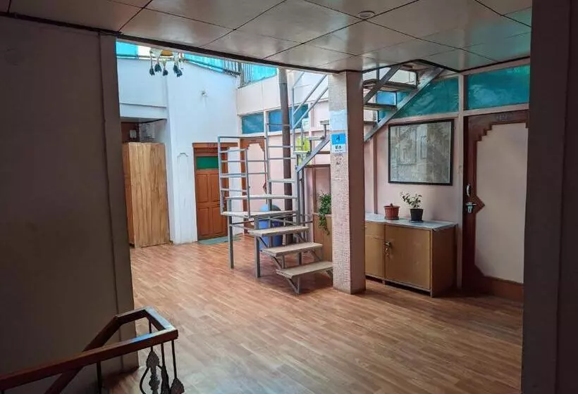 پانسیون Chandan Guest House