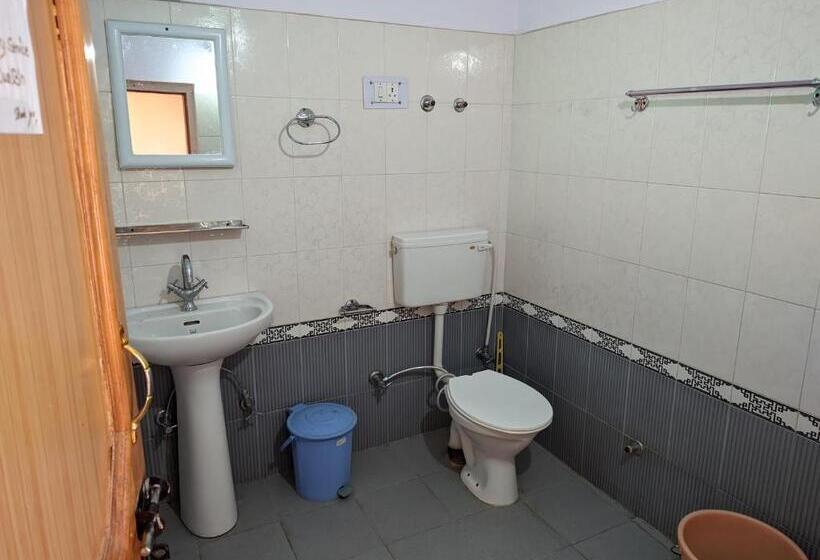 Majatalo Chandan Guest House