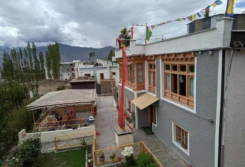پانسیون Chandan Guest House