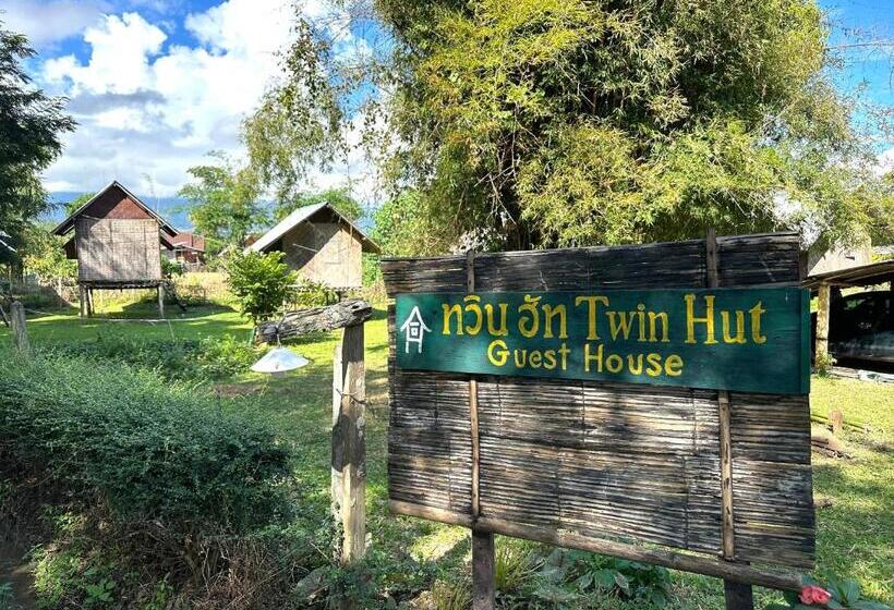 פנסיון Twin Hut