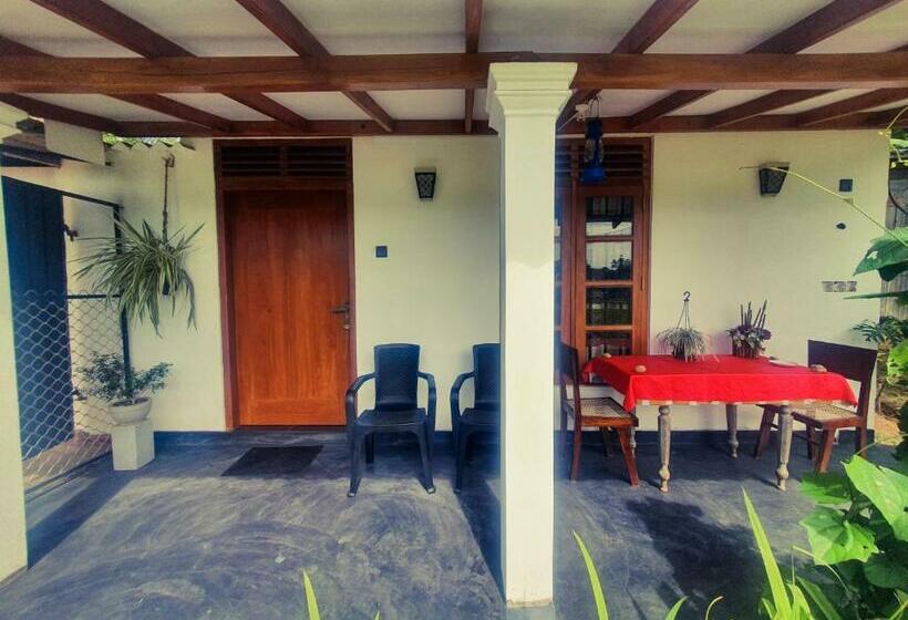 פנסיון Villa Kubura Mirissa