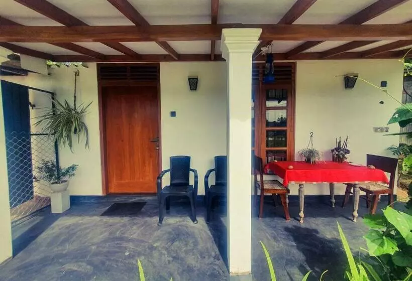 ペンション Villa Kubura Mirissa
