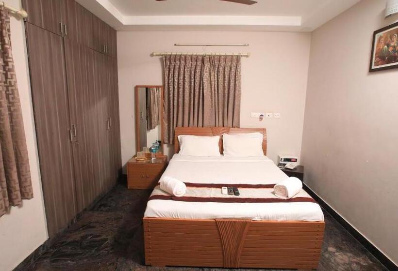 R Hotels Rithikha Inn Porur
