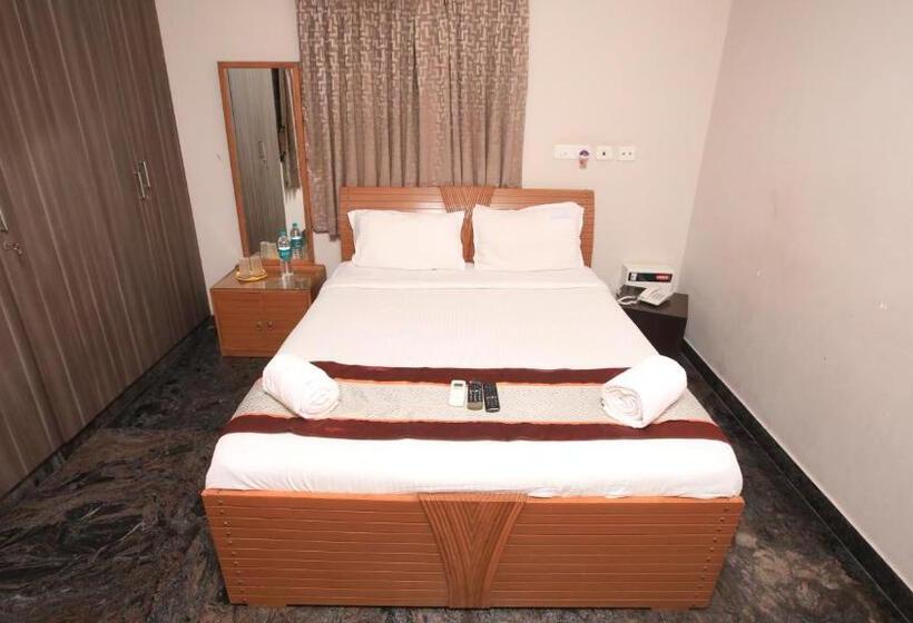 R Hotels Rithikha Inn Porur