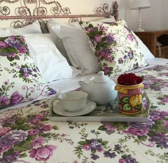 ベッドアンドブレックファースト Eder Home A Un Passo Dal Teatro Greko