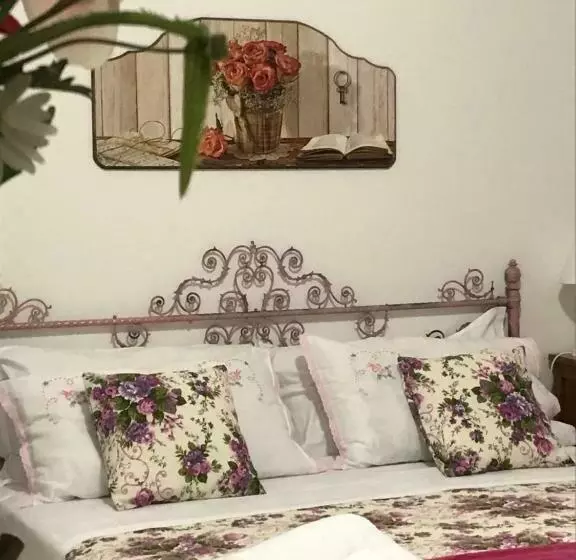 ベッドアンドブレックファースト Eder Home A Un Passo Dal Teatro Greko