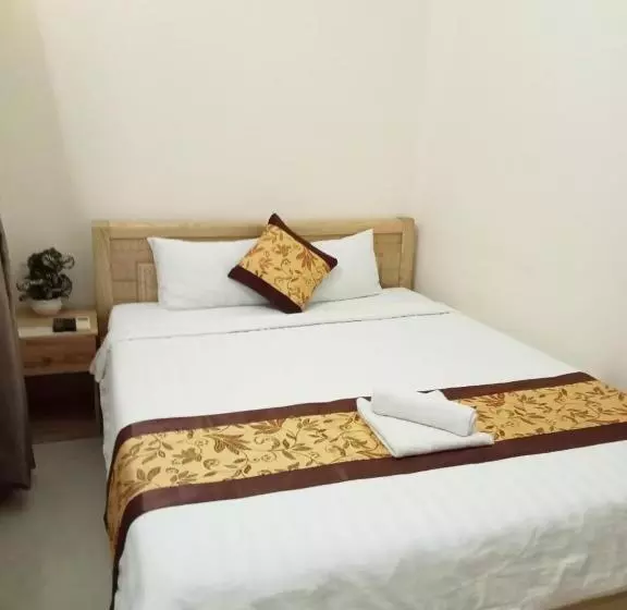 هتل Khách Sạn Trọng Tín