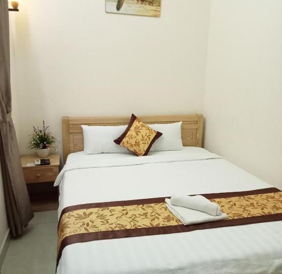 هتل Khách Sạn Trọng Tín