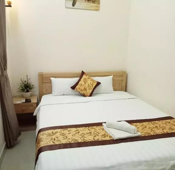 هتل Khách Sạn Trọng Tín