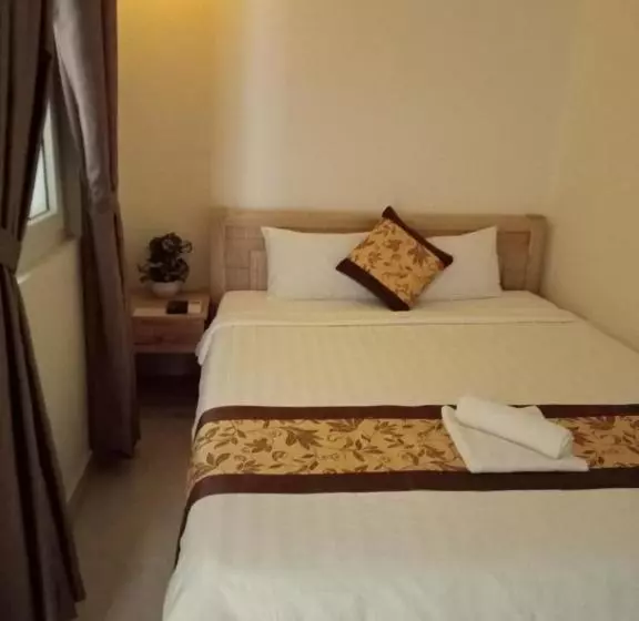 هتل Khách Sạn Trọng Tín