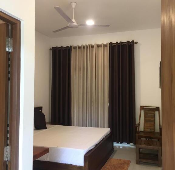 Отель Saffron Lake Yala