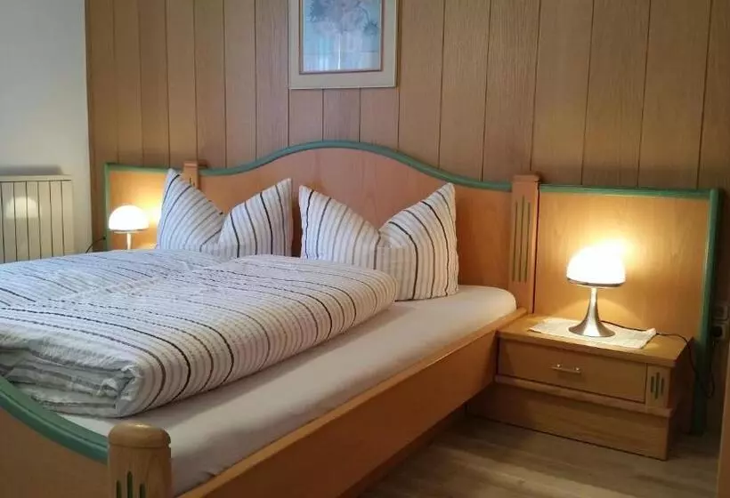 Aamiaismajoitus (B&B) Haus Kirchmaier