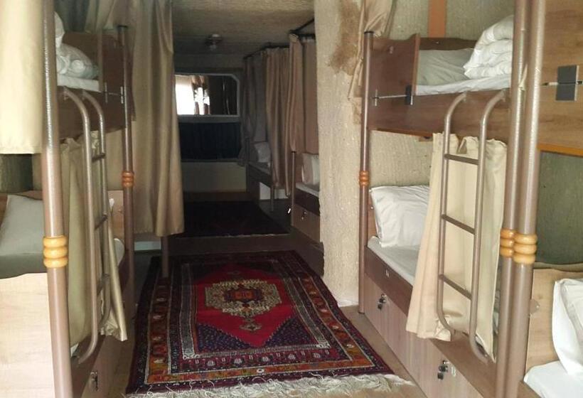 Homestay Cave Hostel