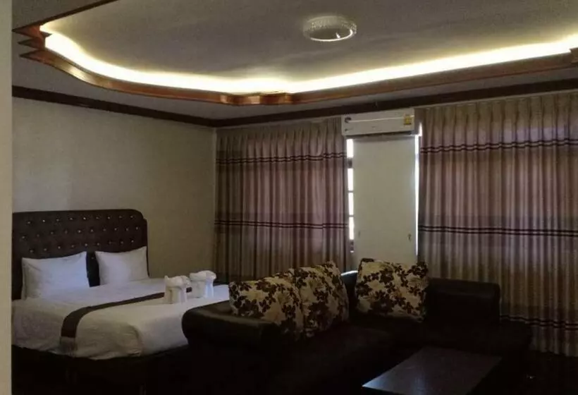 Hotelli Nakhone Champa