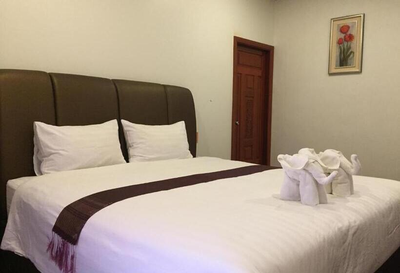 בית מלון כפרי Nakhone Champa