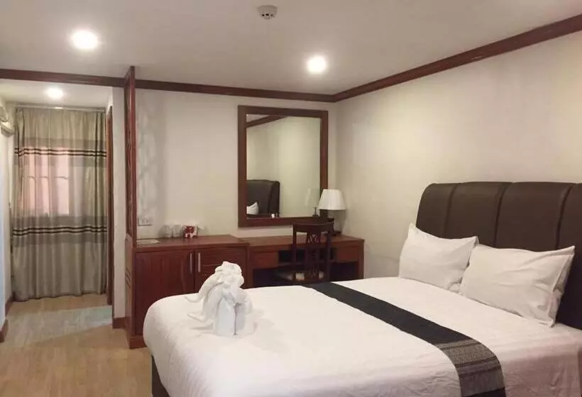 Hotelli Nakhone Champa