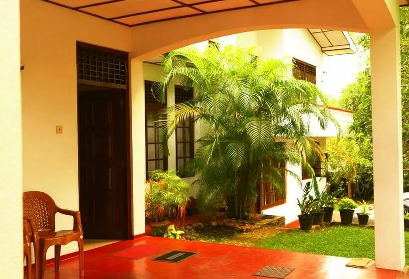 پانسیون Galle Rest Home