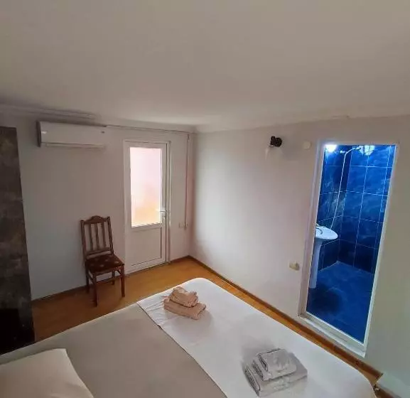 پانسیون Kobuleti Guest House