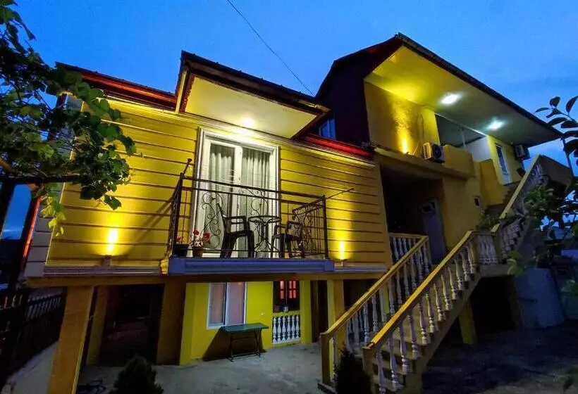 پانسیون Kobuleti Guest House
