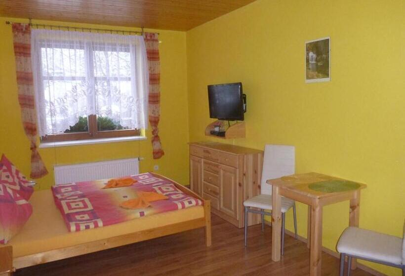 膳宿费 Penzion Hakl