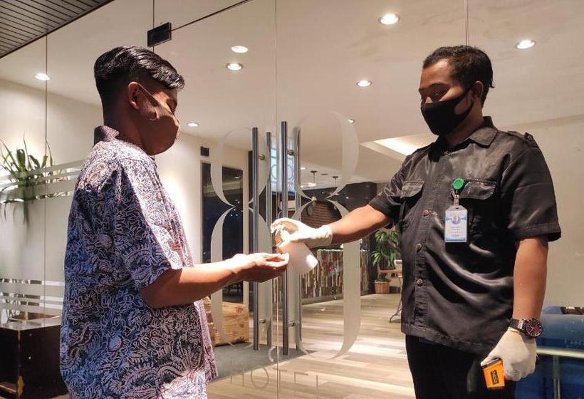 Отель 88 Mangga Besar Raya 120 Jakarta By Wh