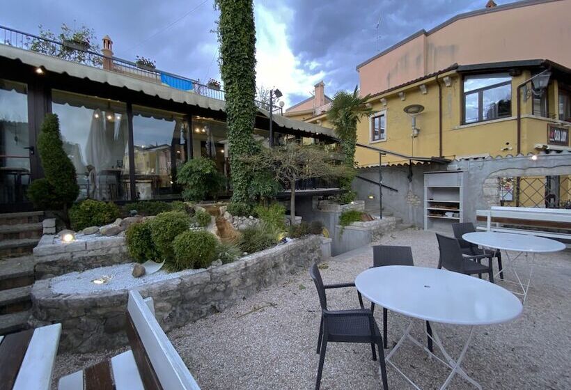 בית מלון כפרי Astoria