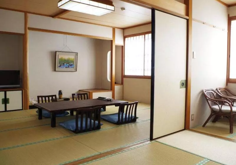 ホテル Ayaha Lakeside