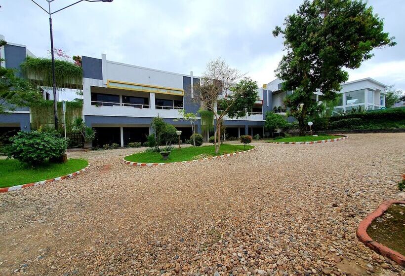 בית מלון כפרי Banjar Permai