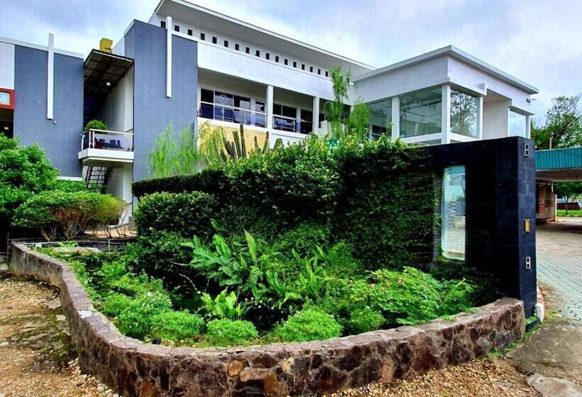 בית מלון כפרי Banjar Permai